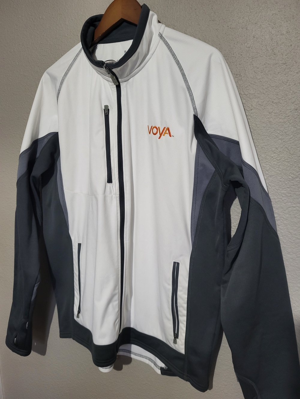 Elevate Mens Golf Athletic Jacket Logo VOYA  Full Zip Wind/Water Large